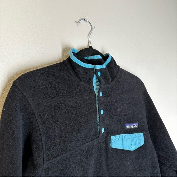 Patagonia Synchilla Snap T Pullover Fleece Sweater Black Blue Trim Size XS Women - Picture 5 of 10